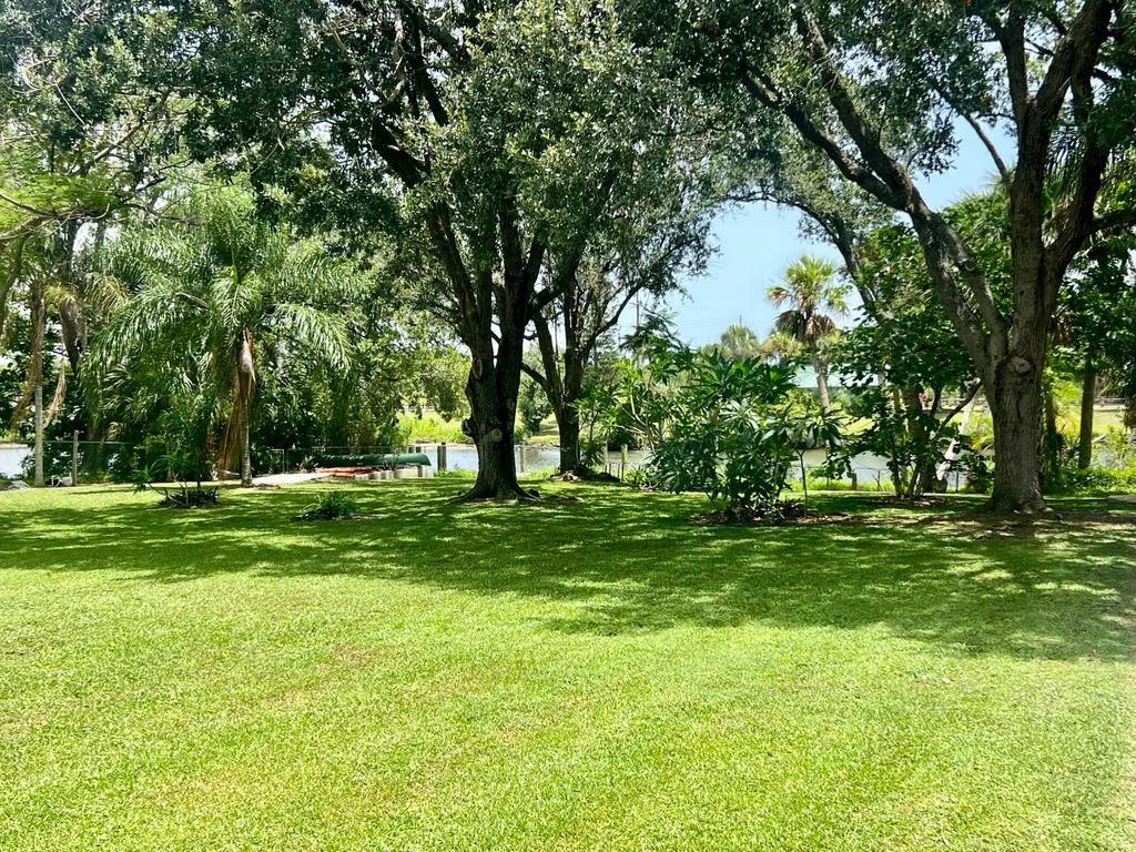 457 S Naranja Avenue Port St Lucie FL 34983
