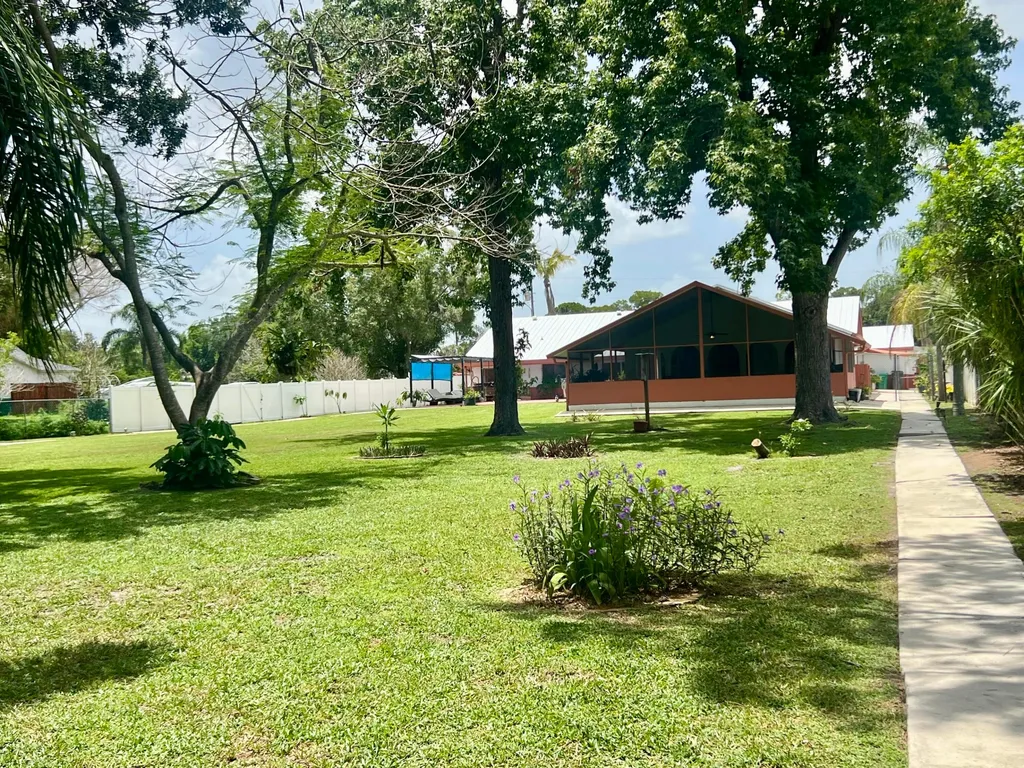 457 S Naranja Avenue Port St Lucie FL 34983