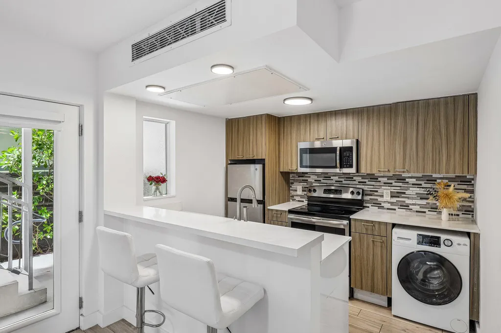 740 Meridian Avenue Miami Beach FL 33139