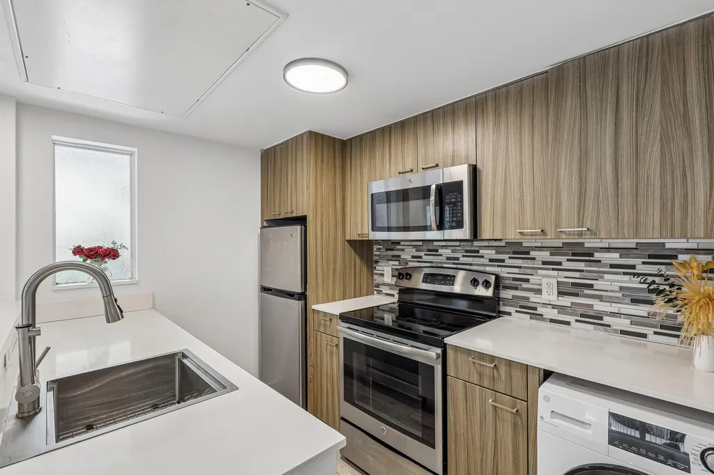 740 Meridian Avenue Miami Beach FL 33139