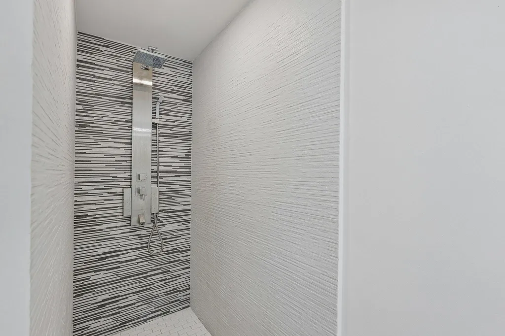 740 Meridian Avenue Miami Beach FL 33139