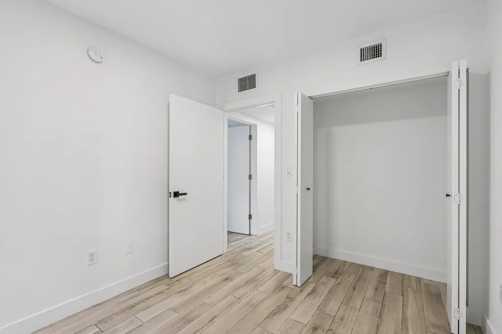 740 Meridian Avenue Miami Beach FL 33139