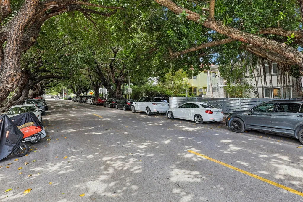740 Meridian Avenue Miami Beach FL 33139