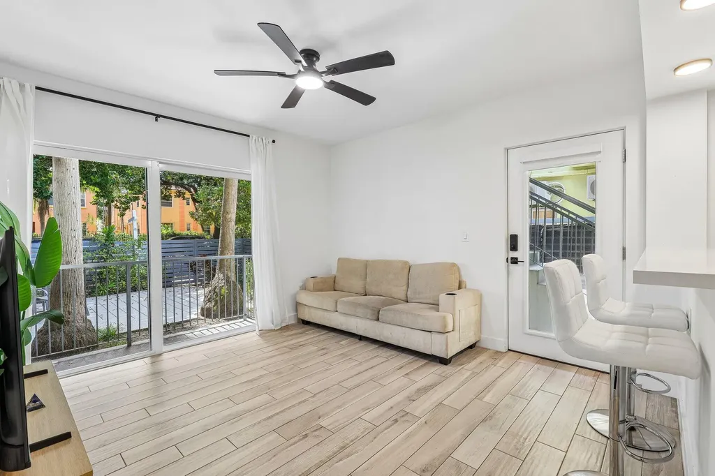 740 Meridian Avenue Miami Beach FL 33139