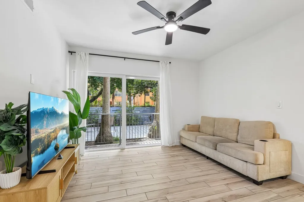 740 Meridian Avenue Miami Beach FL 33139