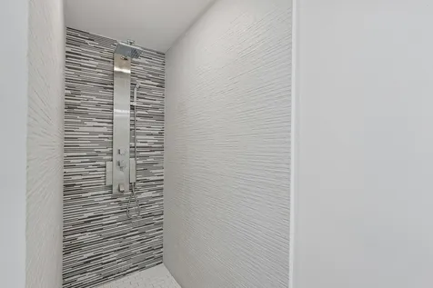 740 Meridian Avenue Miami Beach FL 33139