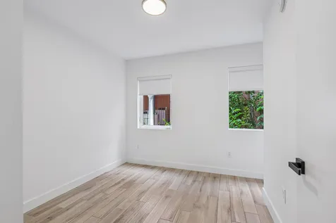 740 Meridian Avenue Miami Beach FL 33139