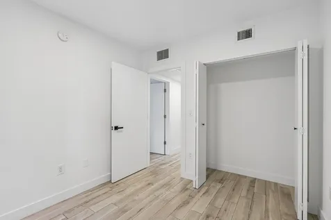 740 Meridian Avenue Miami Beach FL 33139
