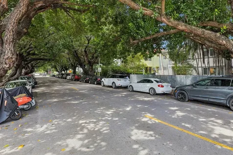 740 Meridian Avenue Miami Beach FL 33139