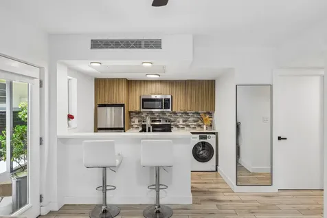 740 Meridian Avenue Miami Beach FL 33139
