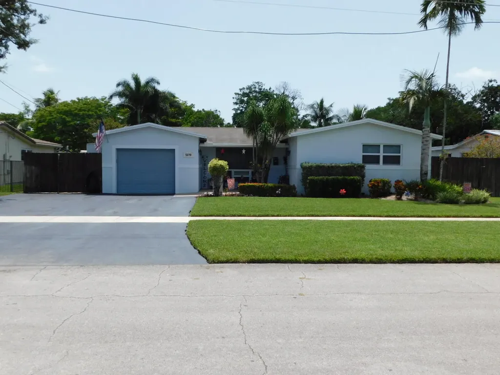 5270 SW 88th Terrace Cooper City FL 33328