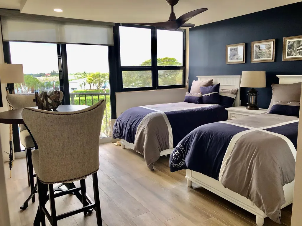 899 Jeffery Street Boca Raton FL 33487