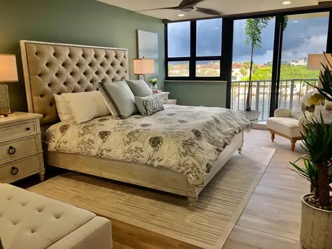 899 Jeffery Street Boca Raton FL 33487