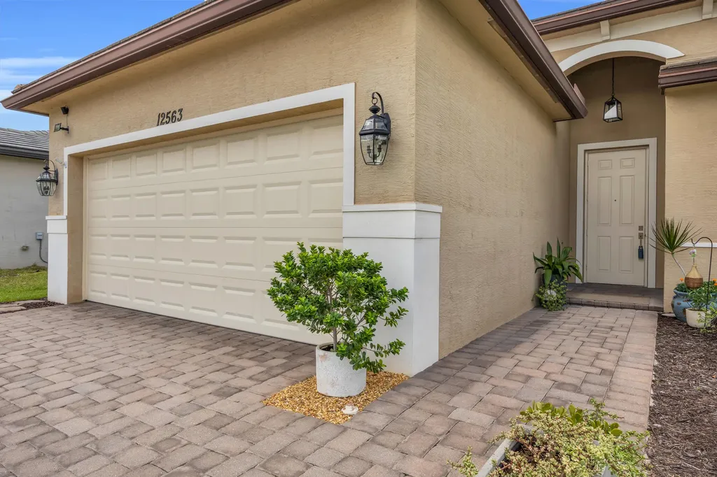 12563 NW Toblin Lane Port St Lucie FL 34987