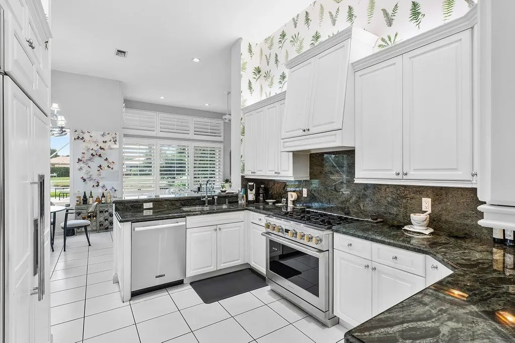 3 Bermuda Lake Drive Palm Beach Gardens FL 33418