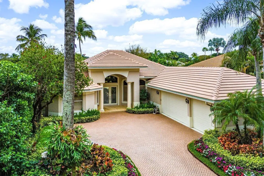 3 Bermuda Lake Drive Palm Beach Gardens FL 33418