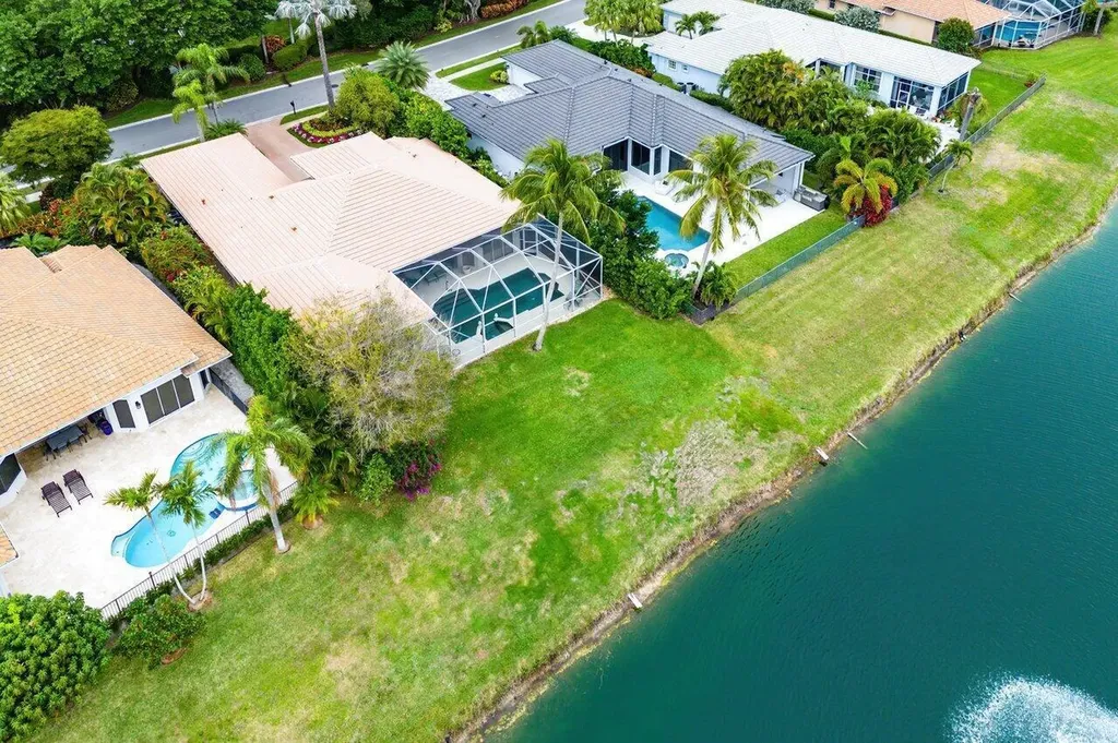 3 Bermuda Lake Drive Palm Beach Gardens FL 33418