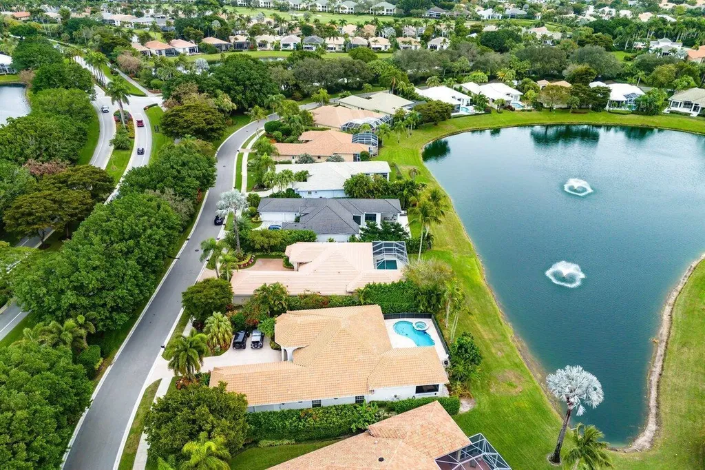 3 Bermuda Lake Drive Palm Beach Gardens FL 33418