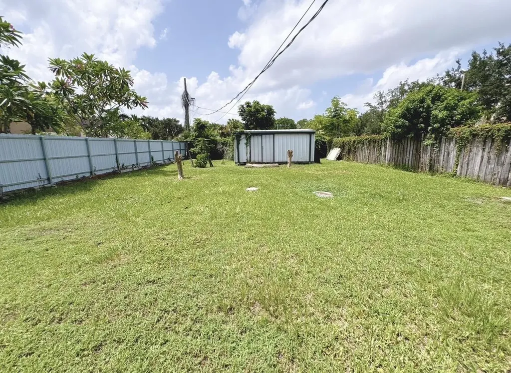 6959 Clendenin Street Lake Worth FL 33467