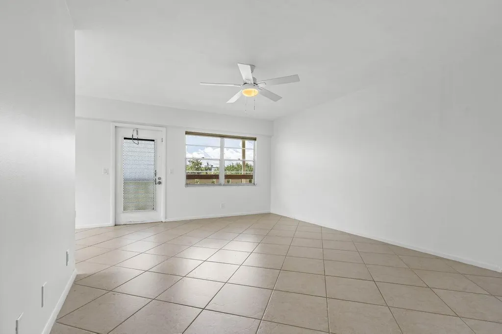 74 Mansfield B Boca Raton FL 33434