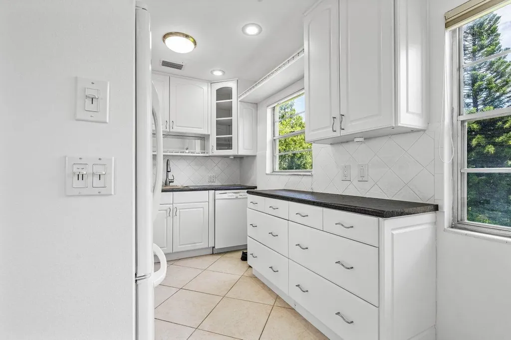 74 Mansfield B Boca Raton FL 33434