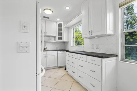 74 Mansfield B Boca Raton FL 33434