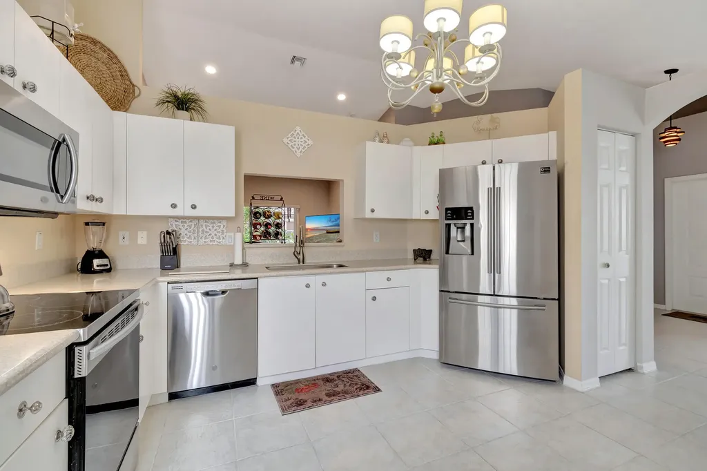 6129 Heliconia Road Delray Beach FL 33484