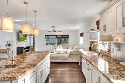 10 Minnetonka Road Sea Ranch Lakes FL 33308