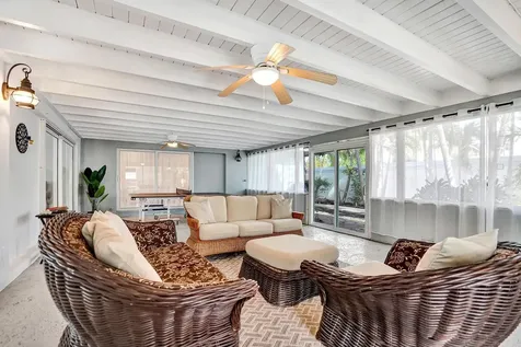 10 Minnetonka Road Sea Ranch Lakes FL 33308