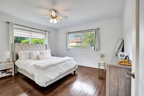 10 Minnetonka Road Sea Ranch Lakes FL 33308