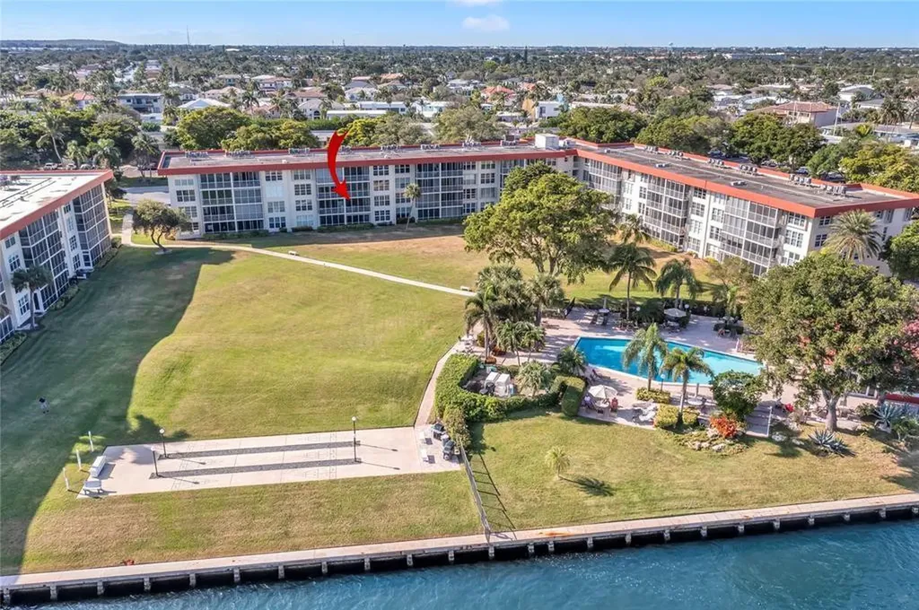 3150 NE 48th Court Lighthouse Point FL 33064