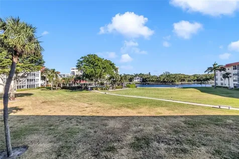 3150 NE 48th Court Lighthouse Point FL 33064