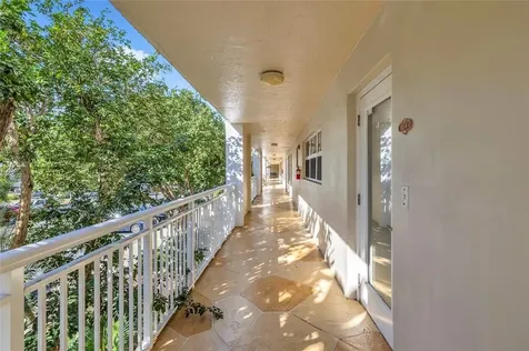 3150 NE 48th Court Lighthouse Point FL 33064