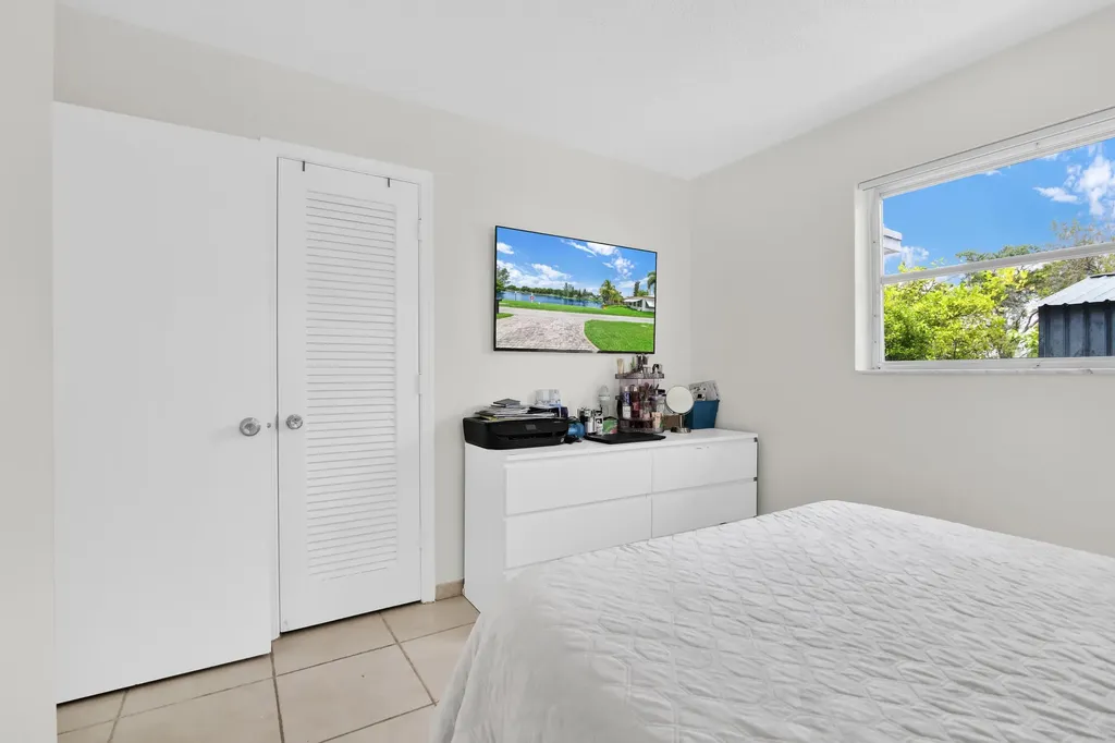 1869 NW 46th Street Tamarac FL 33309