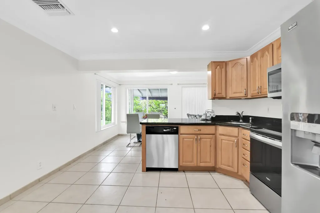1869 NW 46th Street Tamarac FL 33309
