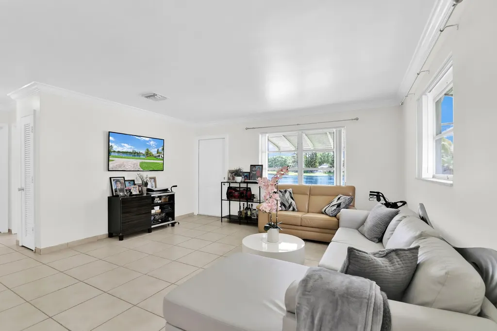 1869 NW 46th Street Tamarac FL 33309