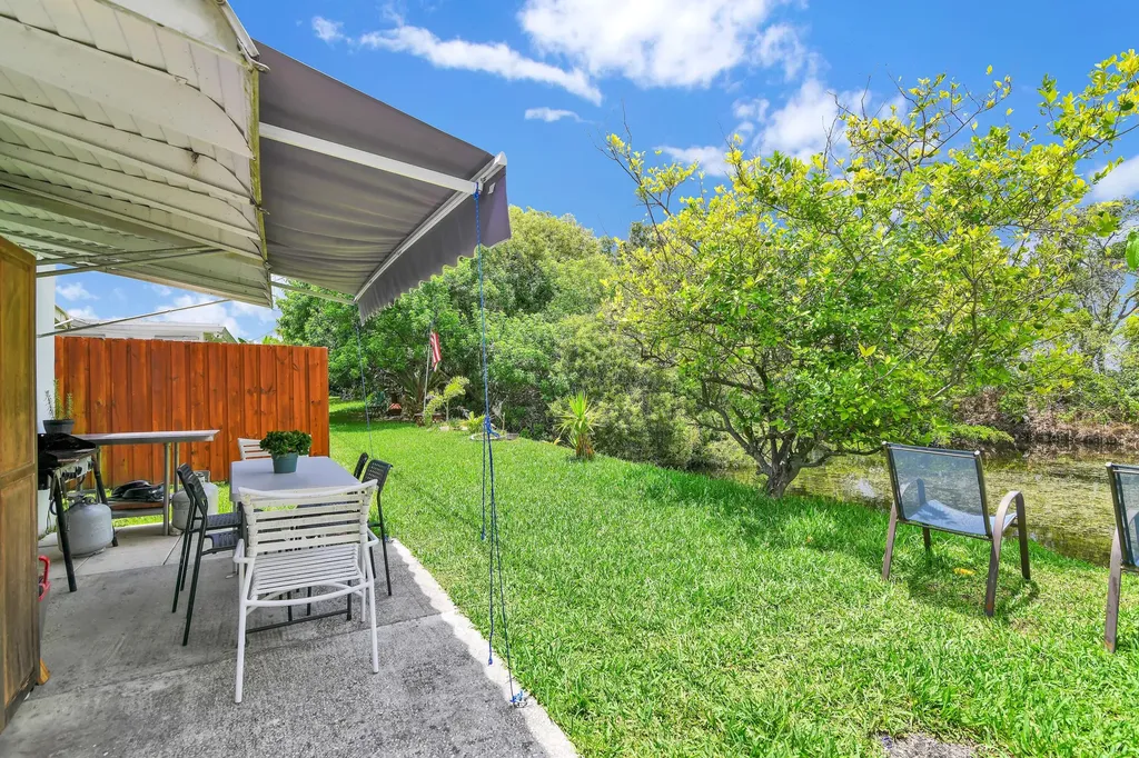 1869 NW 46th Street Tamarac FL 33309