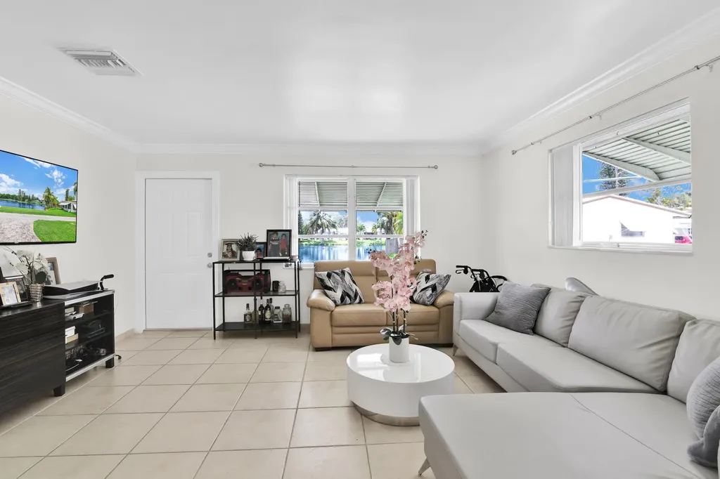 1869 NW 46th Street Tamarac FL 33309