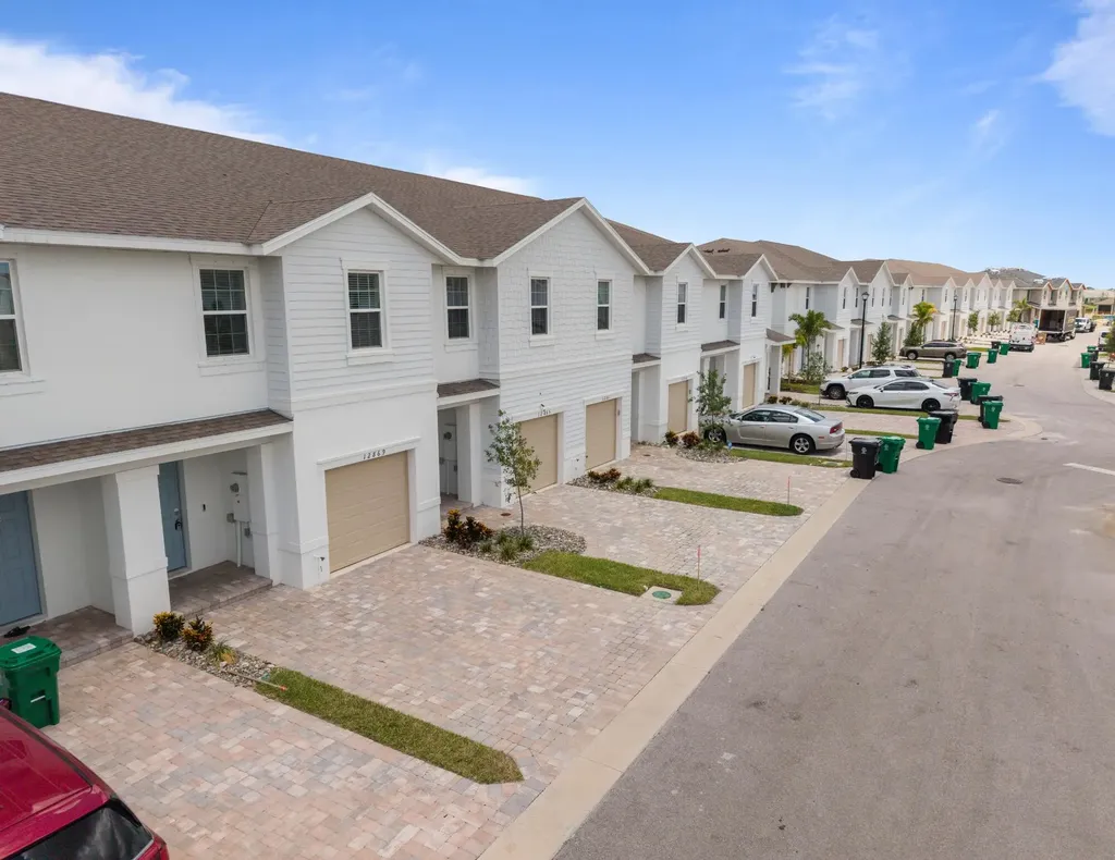 12869 SW Forli Way Port St Lucie FL 34987