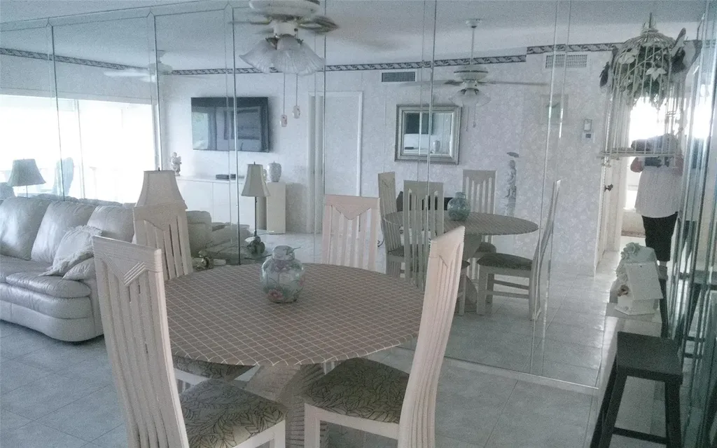 460 Paradise Isle Boulevard Hallandale Beach FL 33009