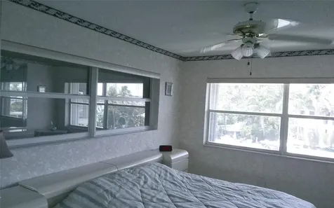 460 Paradise Isle Boulevard Hallandale Beach FL 33009