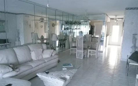 460 Paradise Isle Boulevard Hallandale Beach FL 33009
