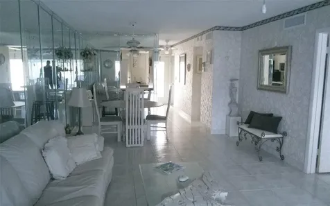 460 Paradise Isle Boulevard Hallandale Beach FL 33009
