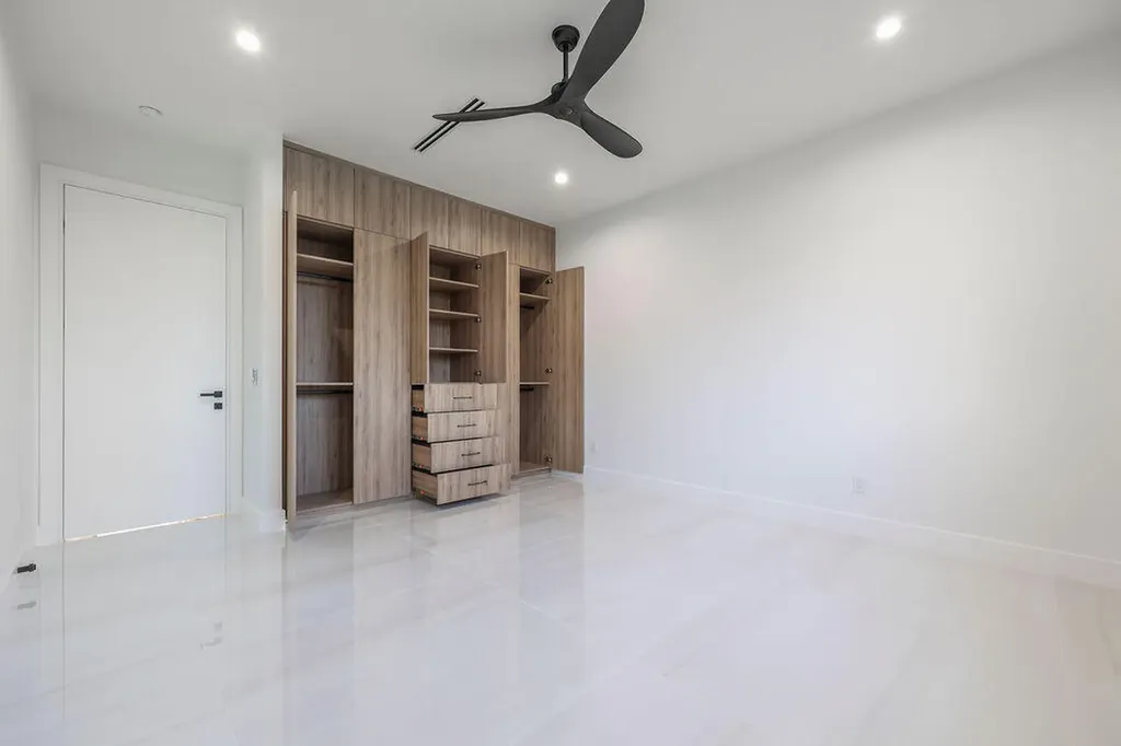728 NE 17th Terrace Fort Lauderdale FL 33304