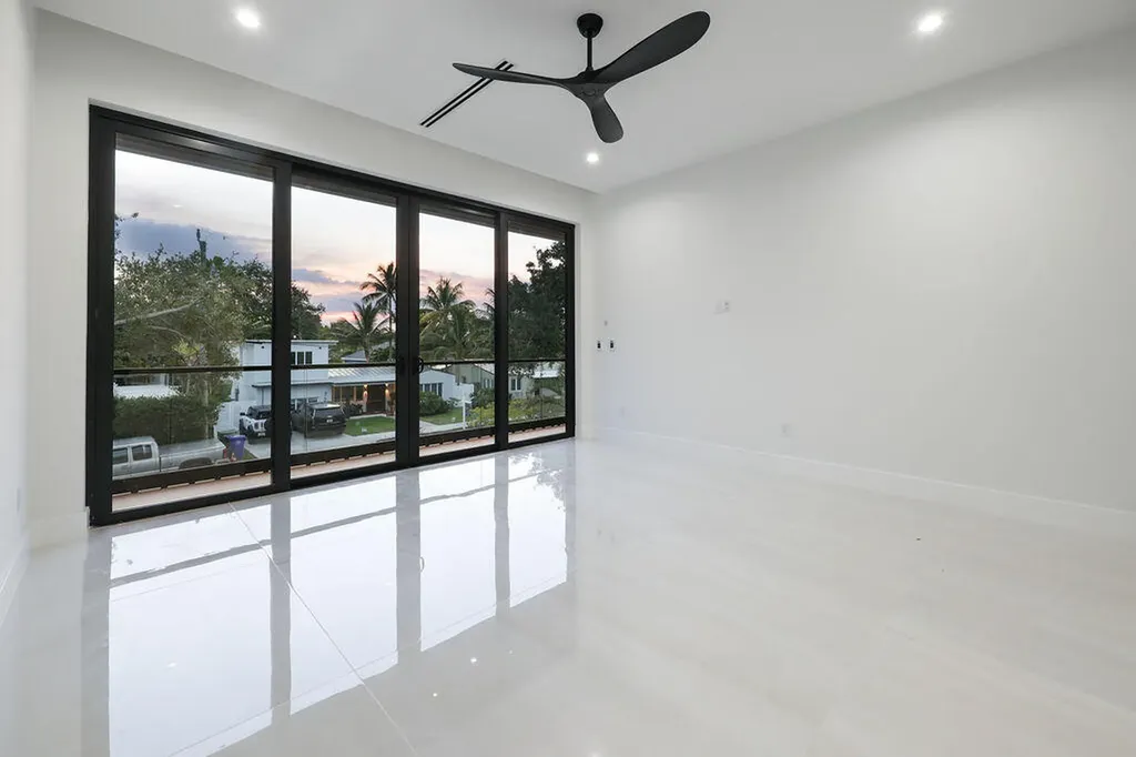 728 NE 17th Terrace Fort Lauderdale FL 33304