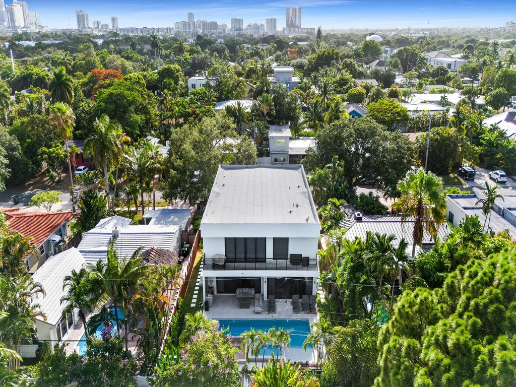 728 NE 17th Terrace Fort Lauderdale FL 33304