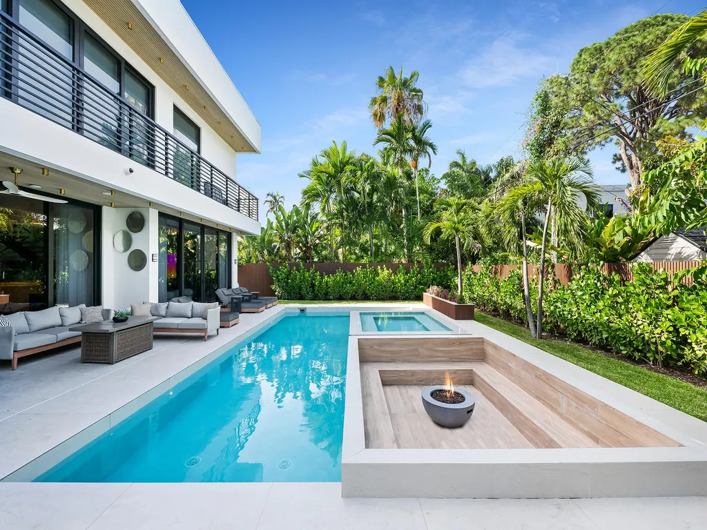728 NE 17th Terrace Fort Lauderdale FL 33304