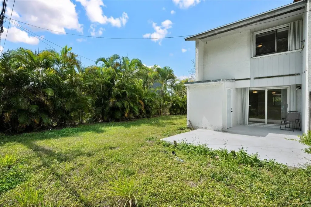 3666 Pinehurst Drive Lake Worth FL 33467