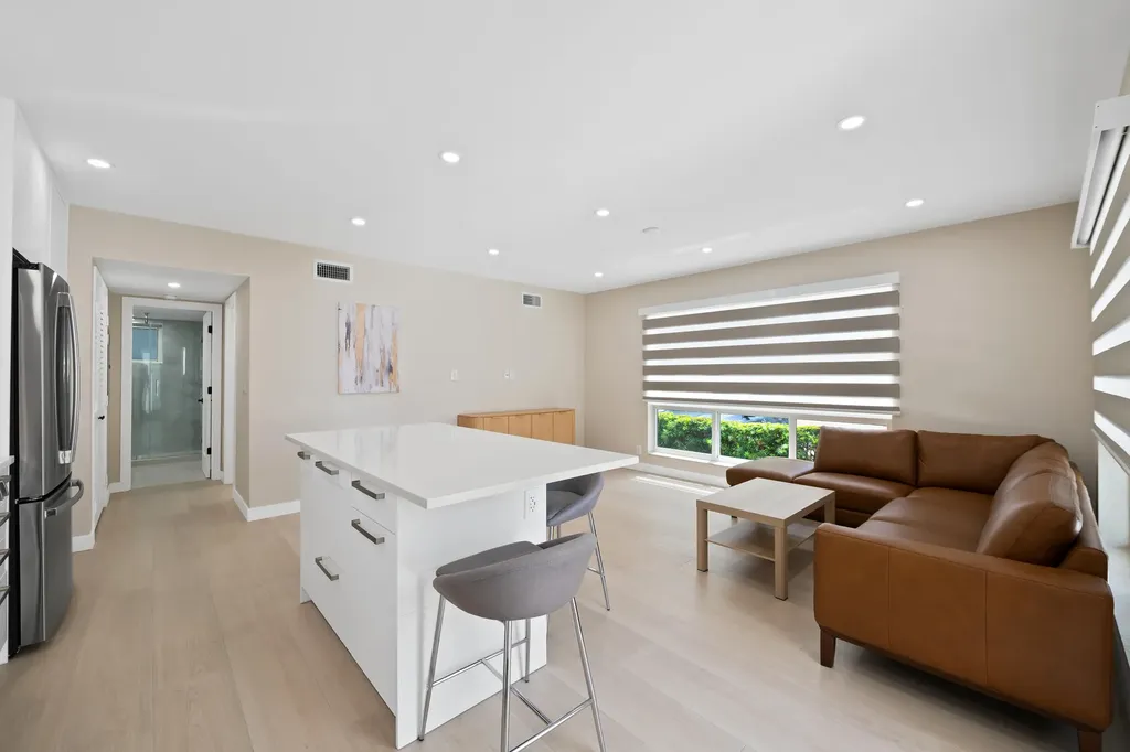 915 Intracoastal Drive Fort Lauderdale FL 33304