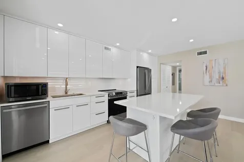 915 Intracoastal Drive Fort Lauderdale FL 33304